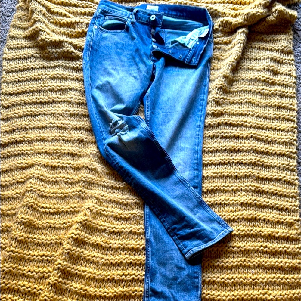 Men’s Blue Distressed Jeans
